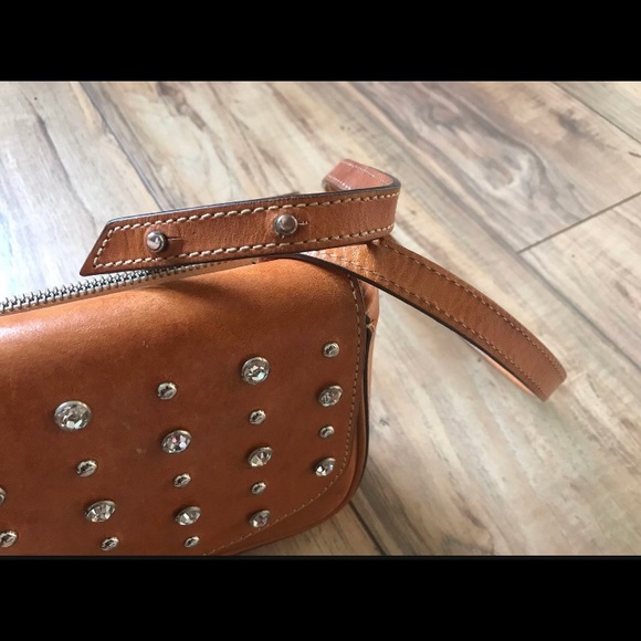 Banana republic leather crossbody purse - Picture 3 of 6